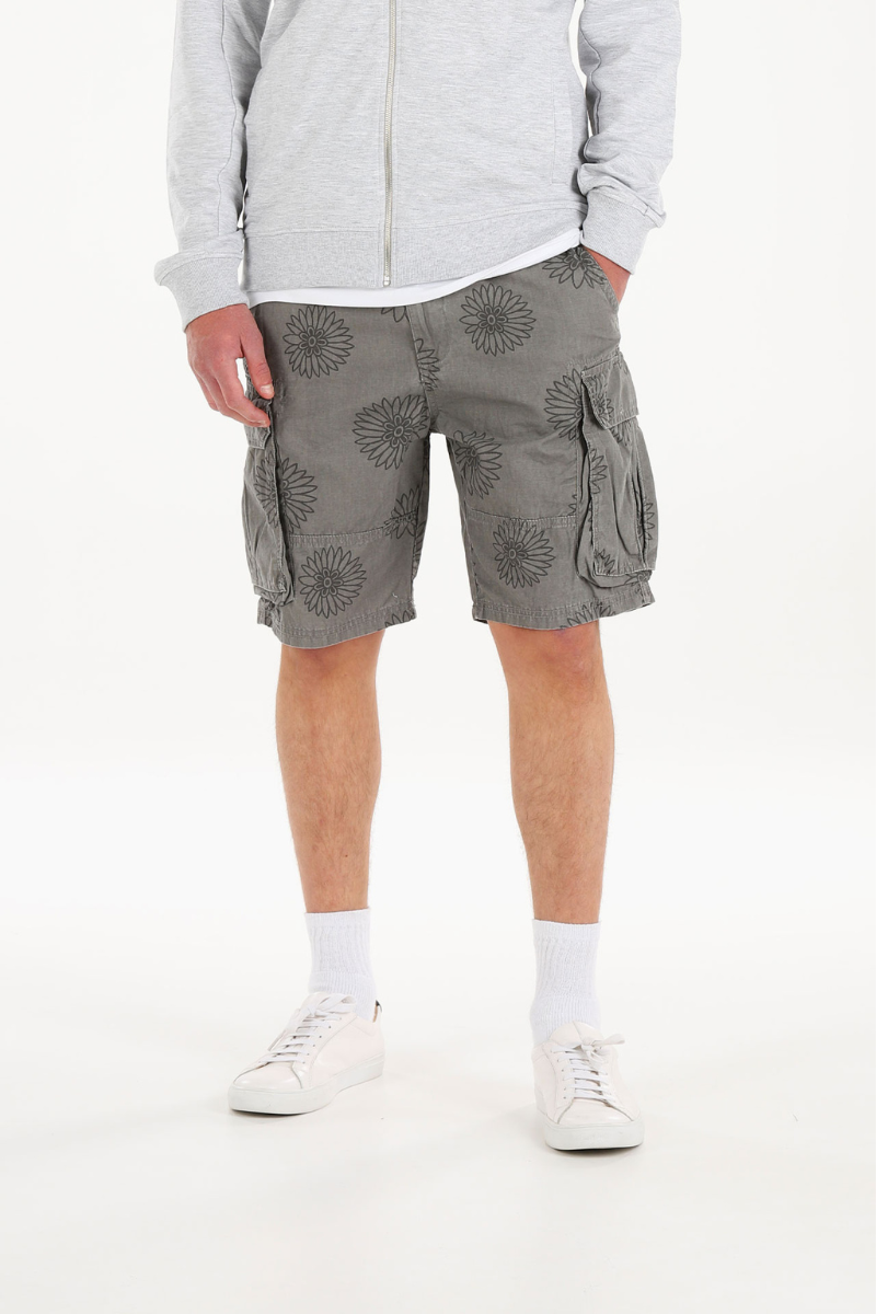 Pantollona të shkurta Outlet