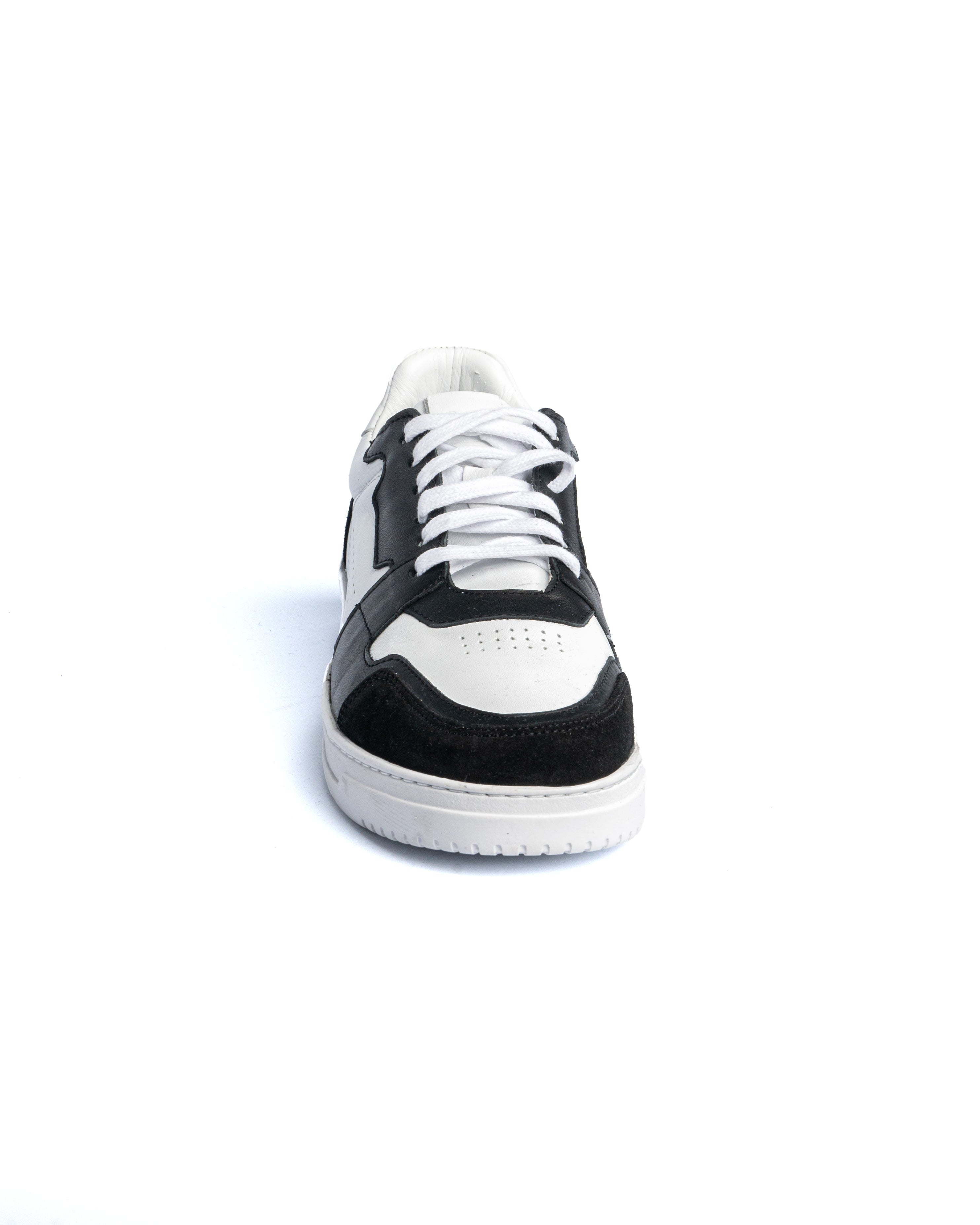 Sneaker Outlet