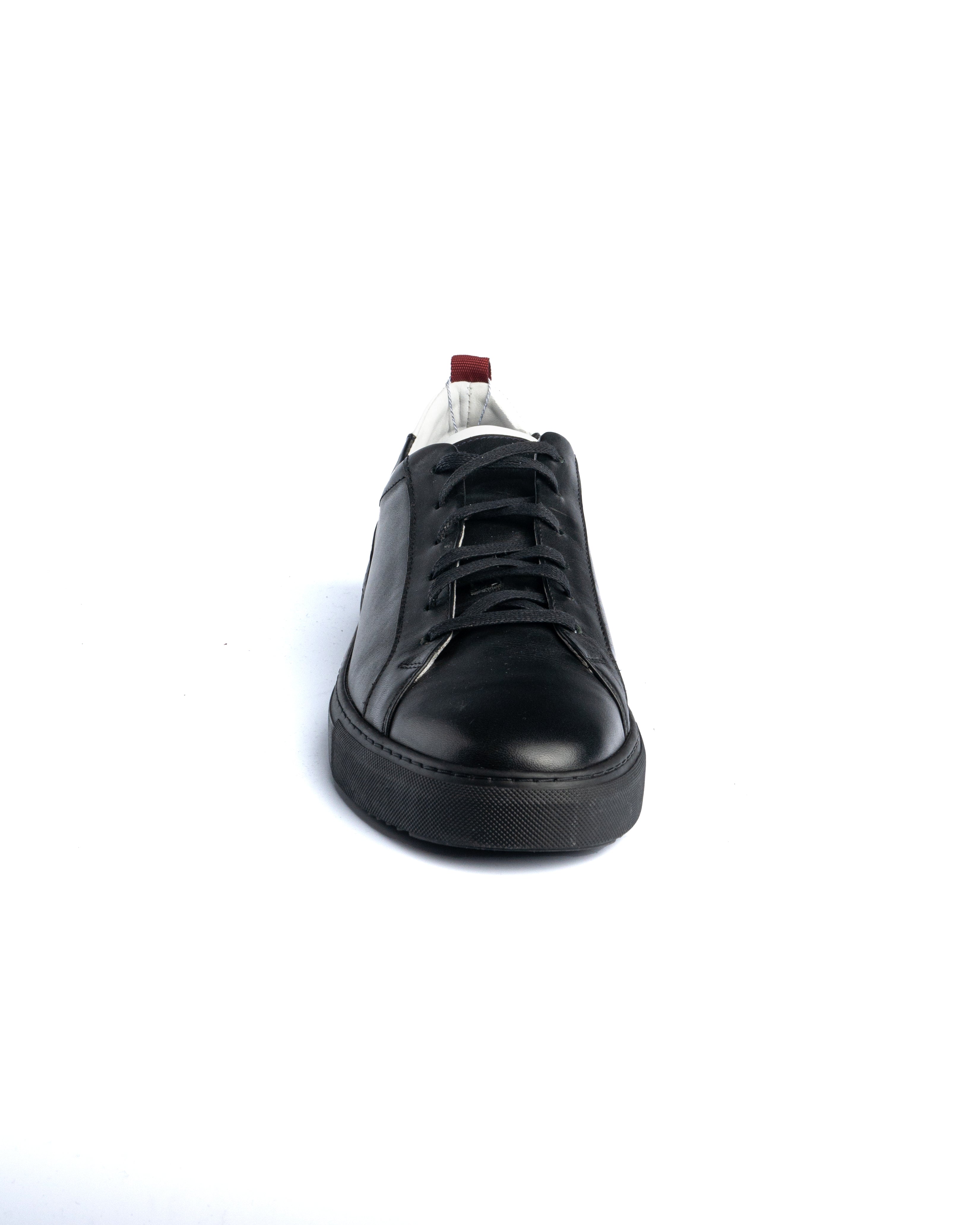 Sneaker Outlet
